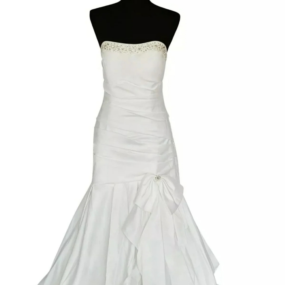 Wedding dress/Ball Gown